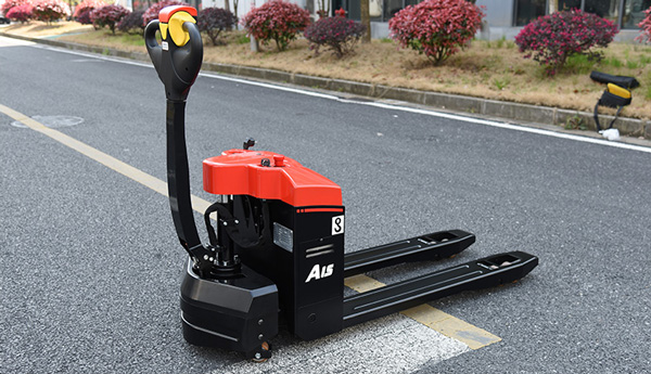 杭州叉車 | 電動(dòng)搬運(yùn)車電瓶過熱？