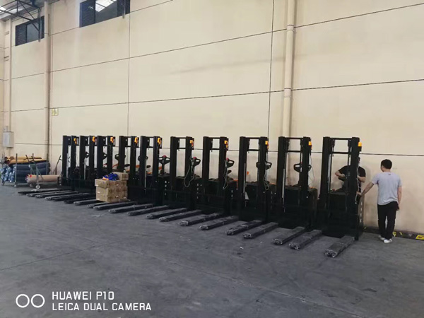 杭州叉車：貨叉起升速度過慢和不能起升的原因是什么？