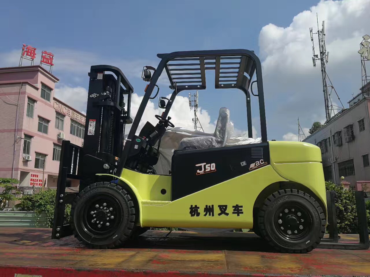 杭州叉車：電動(dòng)叉車維護(hù)成本，你需要知道！