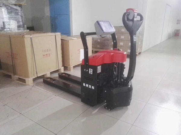 杭州叉車|定制版電動(dòng)搬運(yùn)車，您的滿意，我的追求！