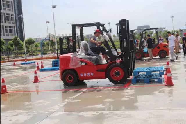 杭叉 | 叉車的總體組成結構，你知道多少？